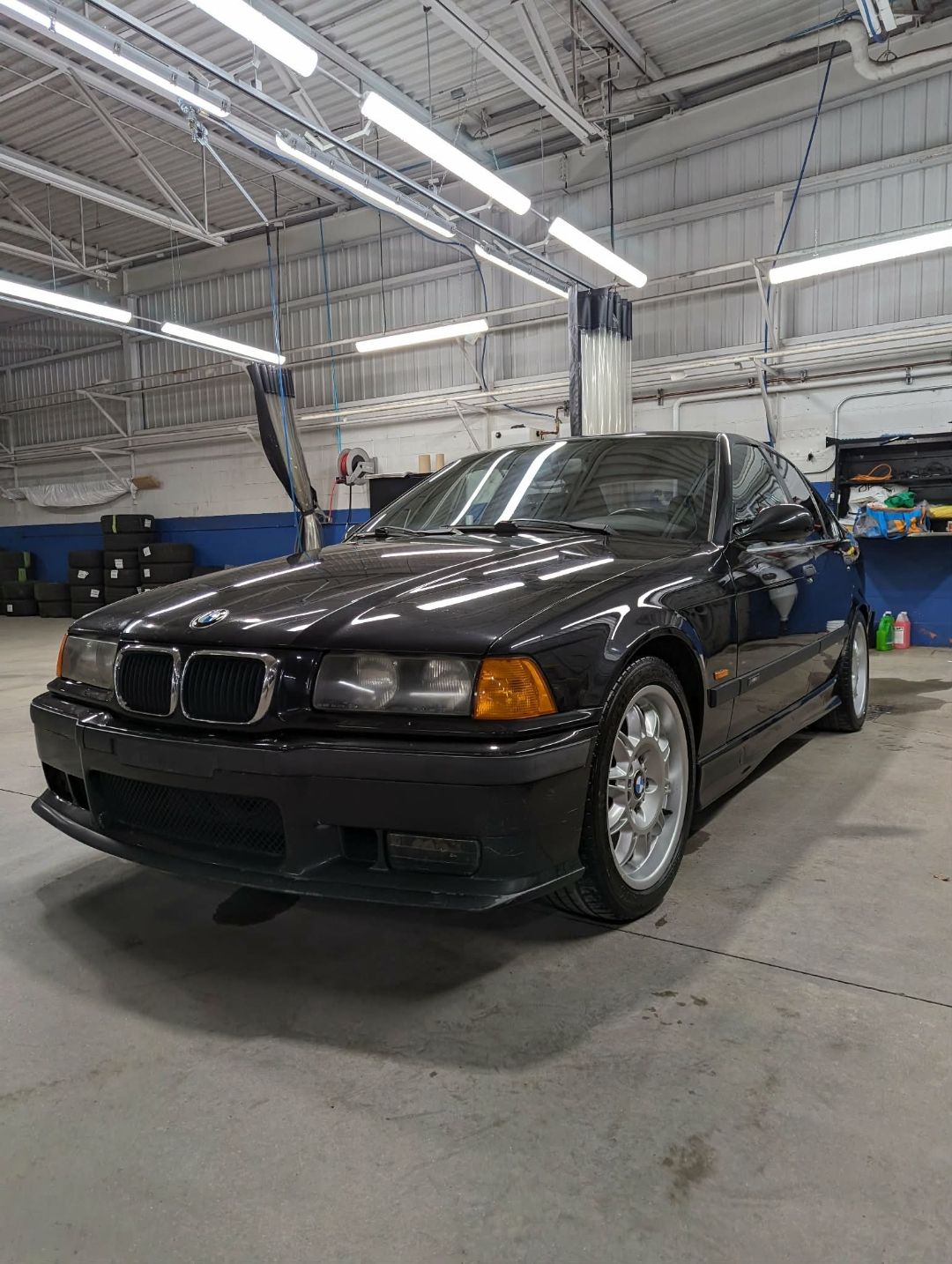BMW M3 E36 — front straight after exterior detail