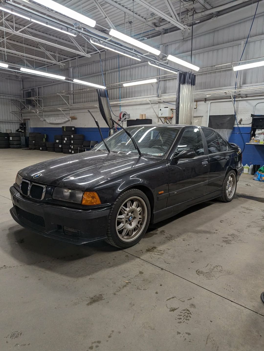 BMW M3 E36 — front 3/4 dusty before exterior detail