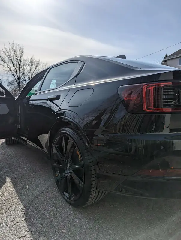 Polestar 2 Midnight — rear reflection after detail